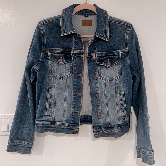 Judy Blue Katie Fringe Denim Jean Jacket Women’s Sz S NWT - Picture 2 of 10